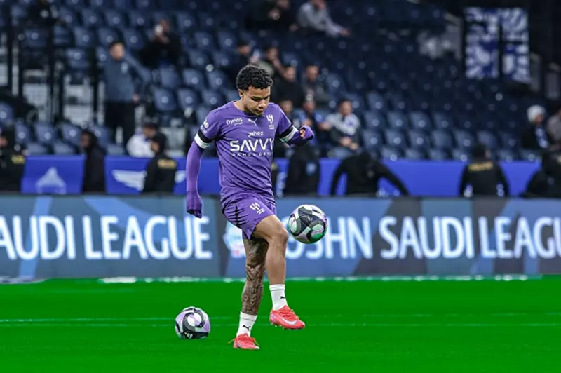 خسارة مؤلمة للهلال السعودي: كايو يغيب عن كأس العالم للأندية حتى انتهاء دور المجموعات