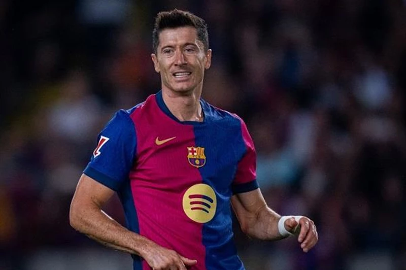 ليفاندوفسكي: موسم شبه مثالي مع تتويجنا بلقب الليجا